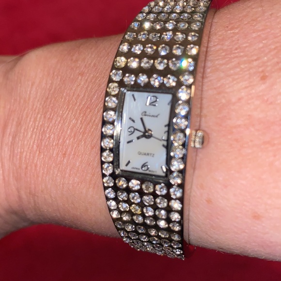 Vintage bangle watch with rhinestones gold tone - Picture 4 of 4